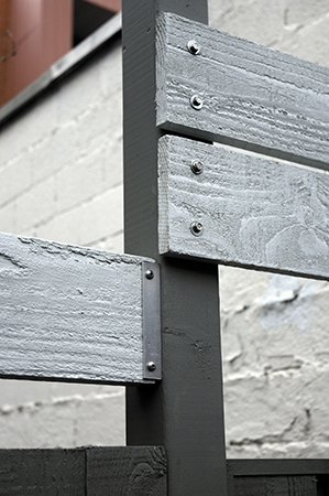 Clôture de cour arrière et accès au garage (Rue Fabre, Montréal).