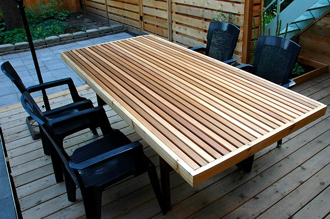 Table extérieure en cèdre rouge - 25point4