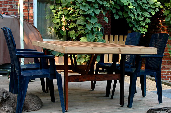 Table extérieure en cèdre rouge - 25point4