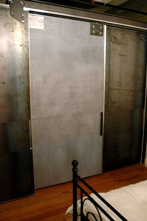 portes coulissantes à l'intérieur d'un loft (Montréal) 25point4